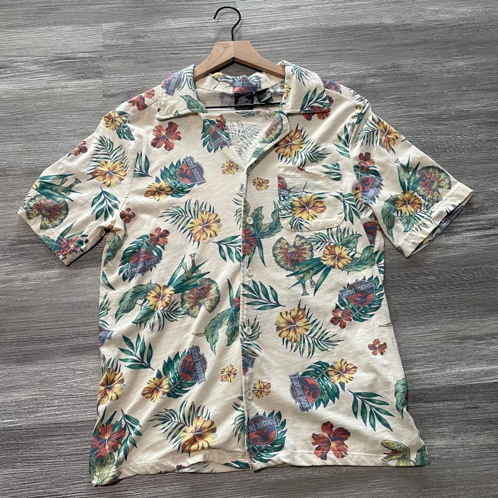 Jurassic World Tropical Dinosaur Graphic Mens M Button-Up Cream Hawaiian Summer